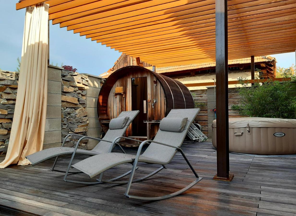 Vigeo Lounge B&B Coffee Bojnice Exterior foto